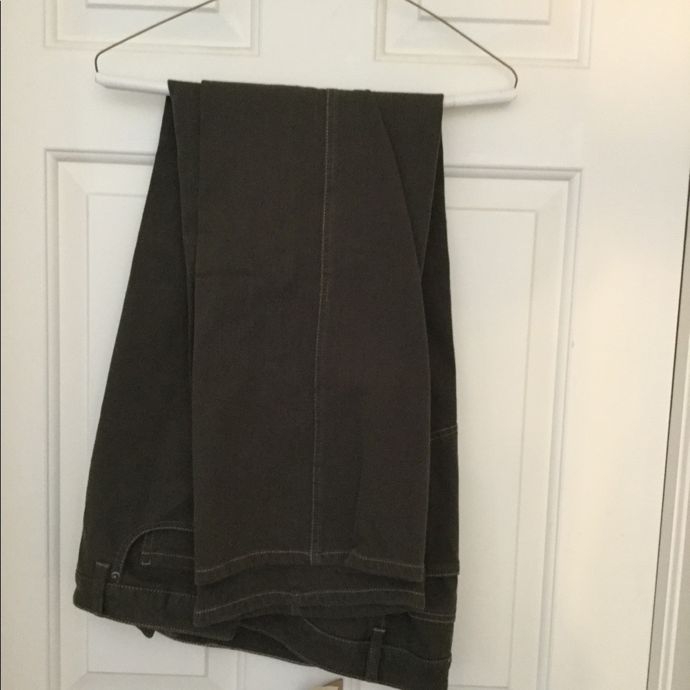 COPY - NYDJ leggings.